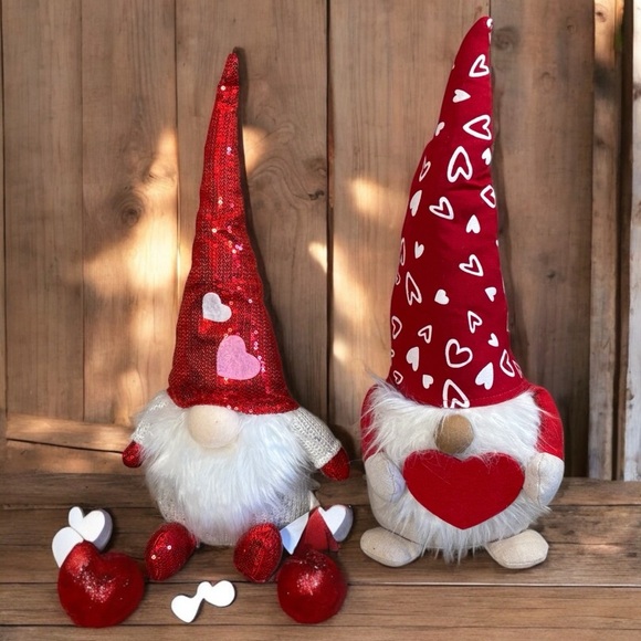 Valentine's Home decor: 2 Large Gnomes, 2 Wooden Signs. Gnomes Never Used. - Picture 3 of 4
